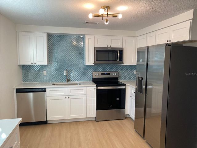 800 N WESTMORELAND DRIVE, Orlando, FL 32804