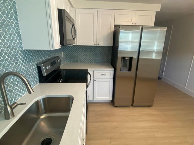 800 N WESTMORELAND DRIVE, Orlando, FL 32804