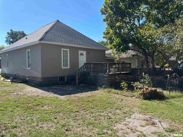 312 W SYCAMORE Street, Carbondale, IL 62901