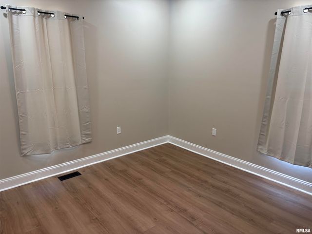 312 W SYCAMORE Street, Carbondale, IL 62901