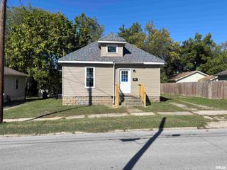 312 W SYCAMORE Street, Carbondale, IL 62901