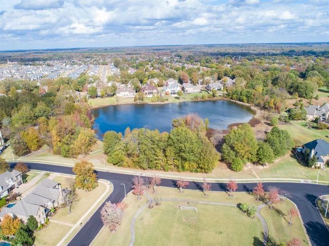 1289 BRAYSHORE DR, Collierville, TN 38017