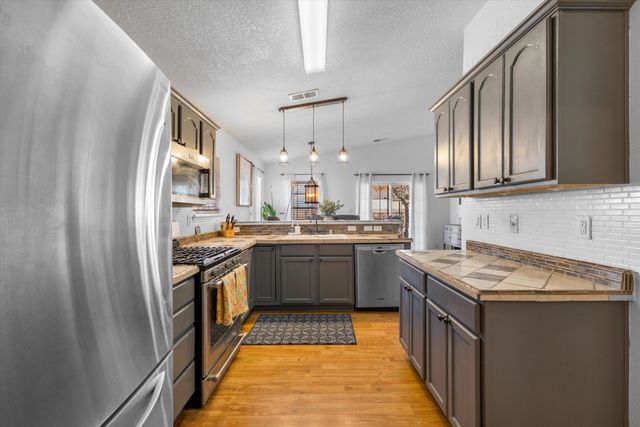 956 Galeras Street NW, Albuquerque, NM 87120