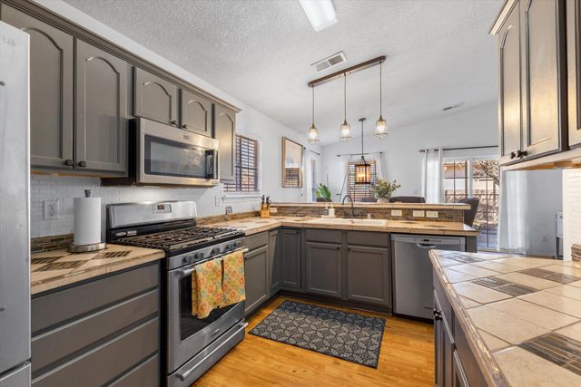 956 Galeras Street NW, Albuquerque, NM 87120