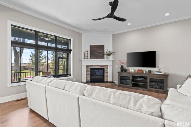 1832 WILLOW BEND Street, Chatham, IL 62629