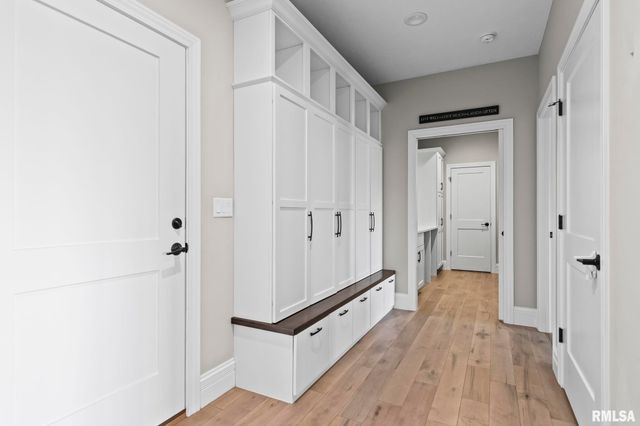 1832 WILLOW BEND Street, Chatham, IL 62629