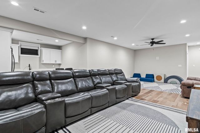 1832 WILLOW BEND Street, Chatham, IL 62629