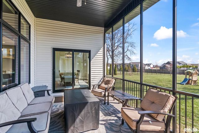 1832 WILLOW BEND Street, Chatham, IL 62629