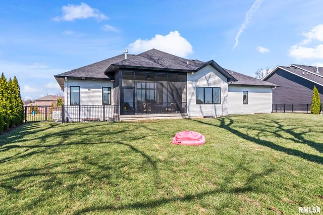 1832 WILLOW BEND Street, Chatham, IL 62629