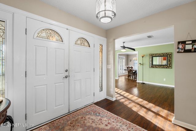 3301 HERMITAGE Road E, Jacksonville, FL 32277