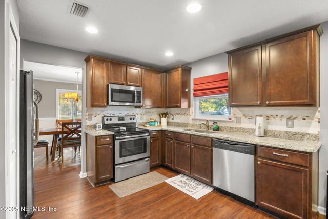 3301 HERMITAGE Road E, Jacksonville, FL 32277