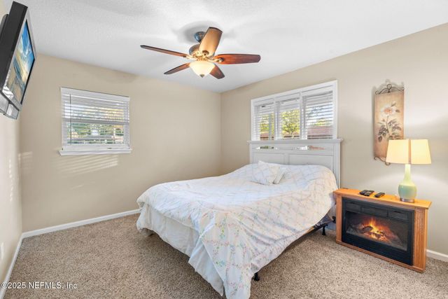 3301 HERMITAGE Road E, Jacksonville, FL 32277