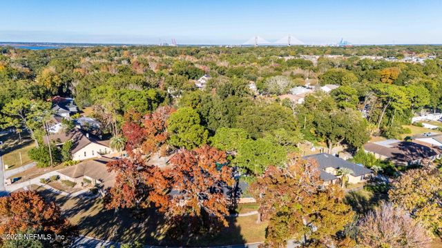 3301 HERMITAGE Road E, Jacksonville, FL 32277