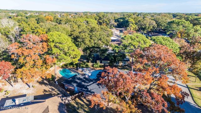 3301 HERMITAGE Road E, Jacksonville, FL 32277