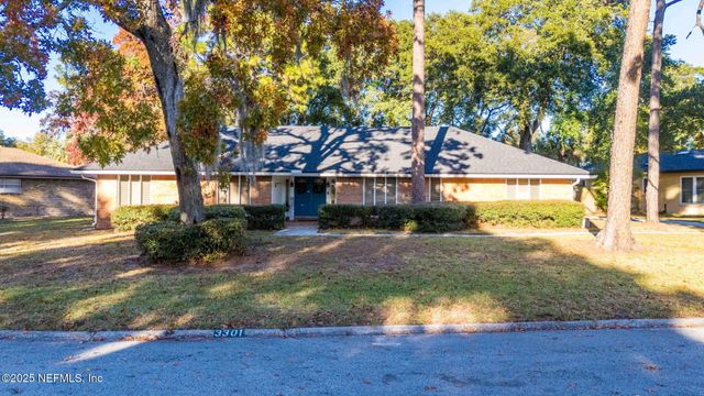 3301 HERMITAGE Road E, Jacksonville, FL 32277