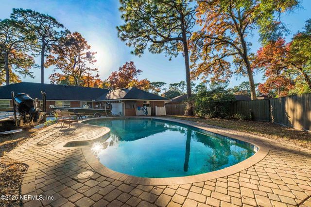 3301 HERMITAGE Road E, Jacksonville, FL 32277