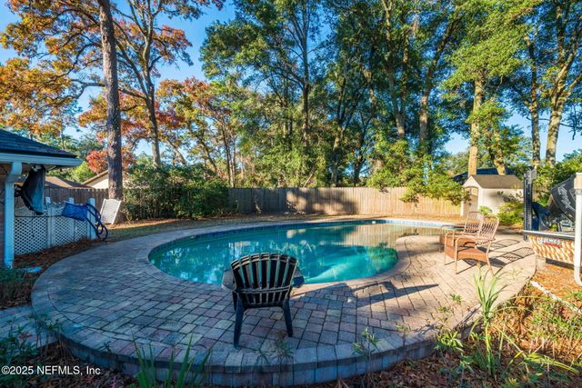 3301 HERMITAGE Road E, Jacksonville, FL 32277