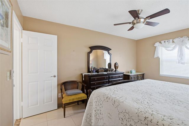 1636 S LAKE AVENUE 1, Clearwater, FL 33756