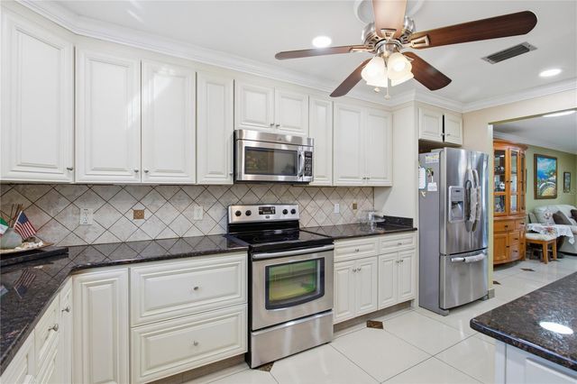 1636 S LAKE AVENUE 1, Clearwater, FL 33756