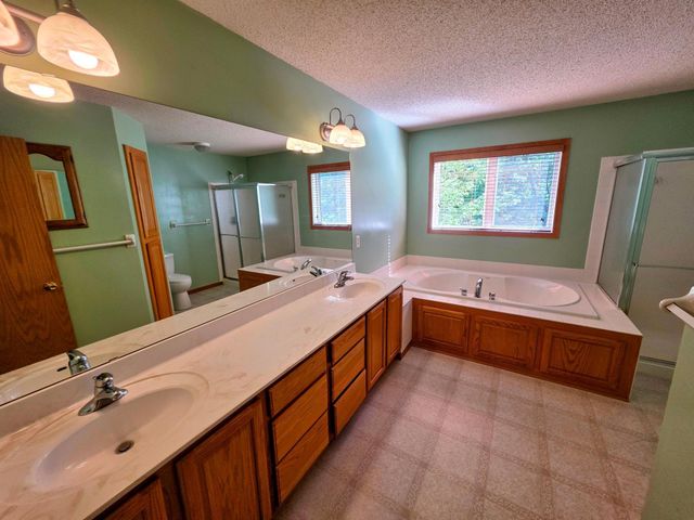 6777 Primrose Court S, Cottage Grove, MN 55016