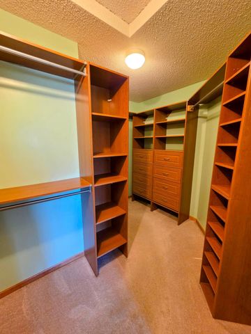 6777 Primrose Court S, Cottage Grove, MN 55016