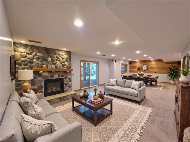 6777 Primrose Court S, Cottage Grove, MN 55016