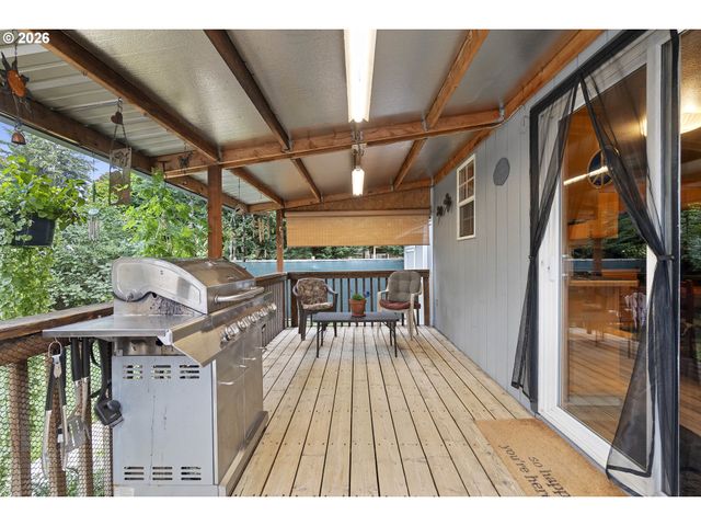 8325 Ne GOING Pl, Portland, OR 97220
