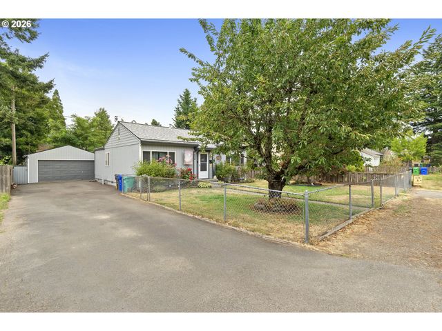 8325 Ne GOING Pl, Portland, OR 97220