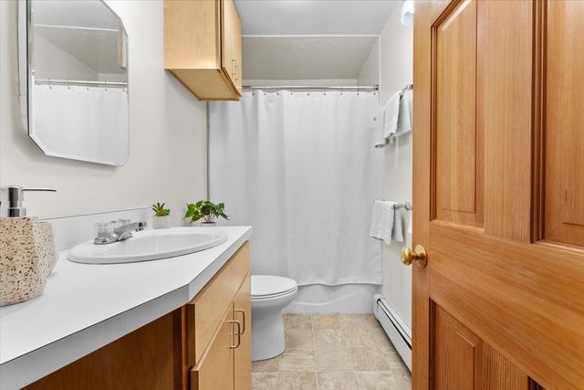 229 Bent St, Franklin, MA 02038