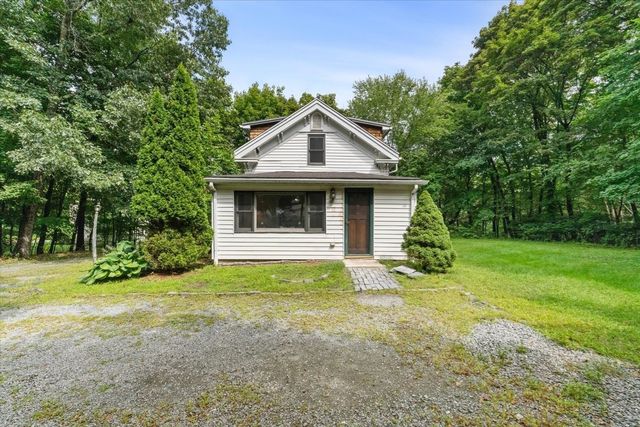 229 Bent St, Franklin, MA 02038