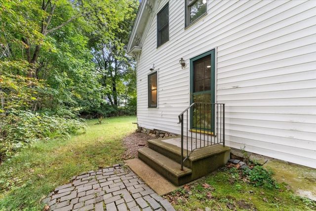 229 Bent St, Franklin, MA 02038