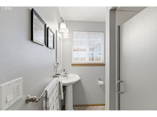 778 49TH Ave, Salem, OR 97317