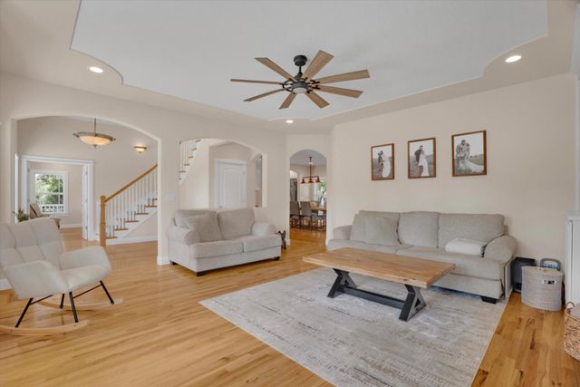 30999 Grooms Rd, Oakdale, CA 95361