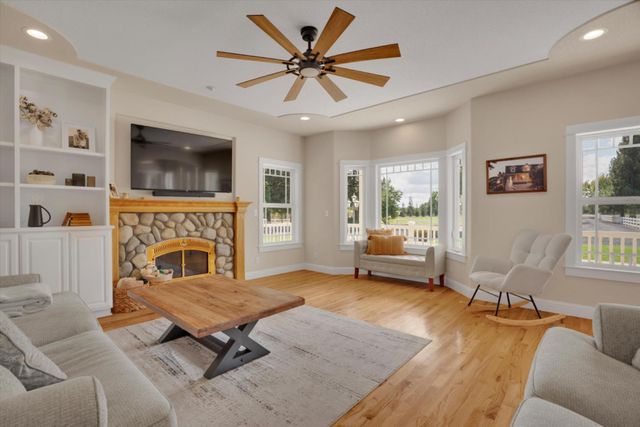 30999 Grooms Rd, Oakdale, CA 95361