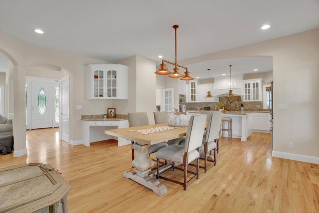 30999 Grooms Rd, Oakdale, CA 95361