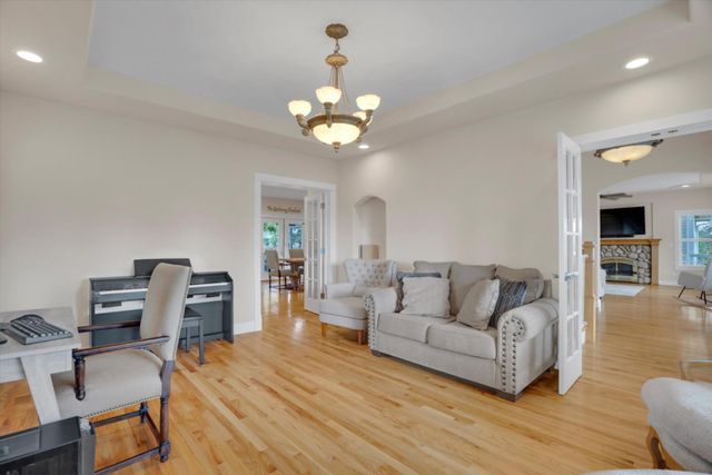 30999 Grooms Rd, Oakdale, CA 95361