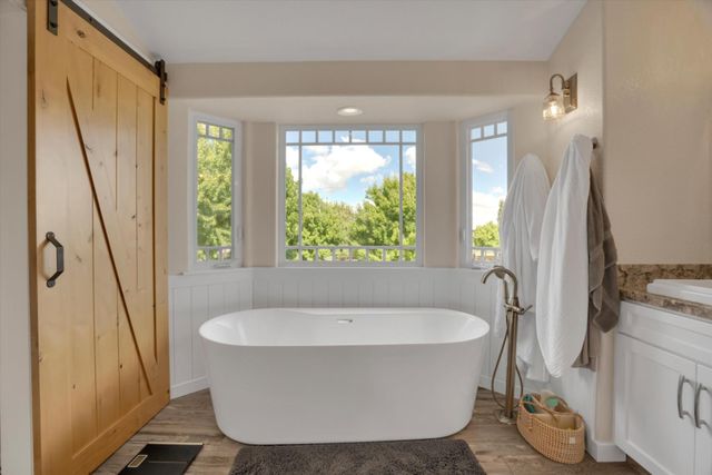 30999 Grooms Rd, Oakdale, CA 95361