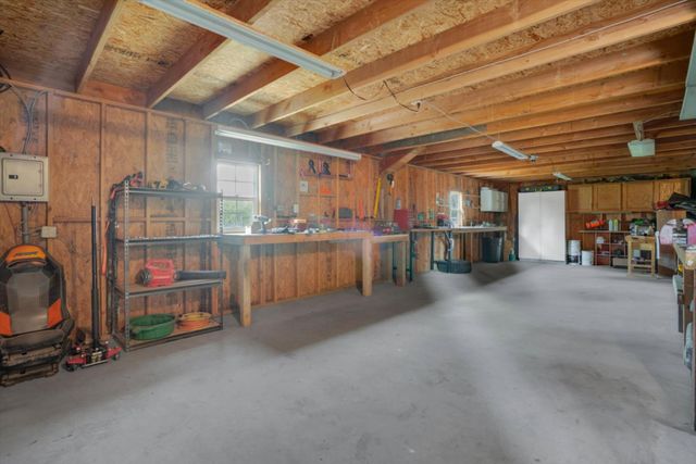 30999 Grooms Rd, Oakdale, CA 95361