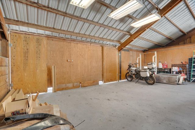 30999 Grooms Rd, Oakdale, CA 95361