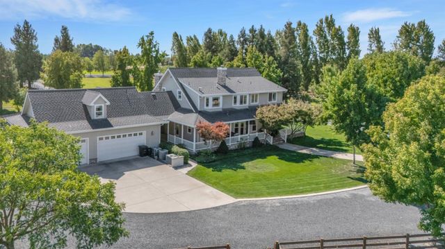 30999 Grooms Rd, Oakdale, CA 95361