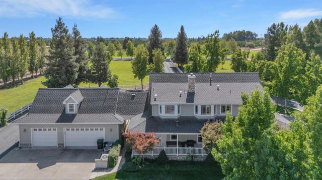 30999 Grooms Rd, Oakdale, CA 95361