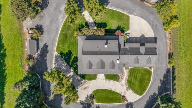 30999 Grooms Rd, Oakdale, CA 95361