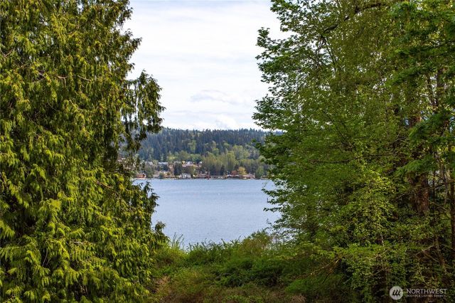 1536 Glen Cove Lane, Bellingham, WA 98229