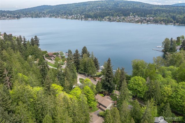 1536 Glen Cove Lane, Bellingham, WA 98229
