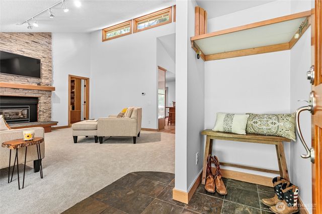 1536 Glen Cove Lane, Bellingham, WA 98229