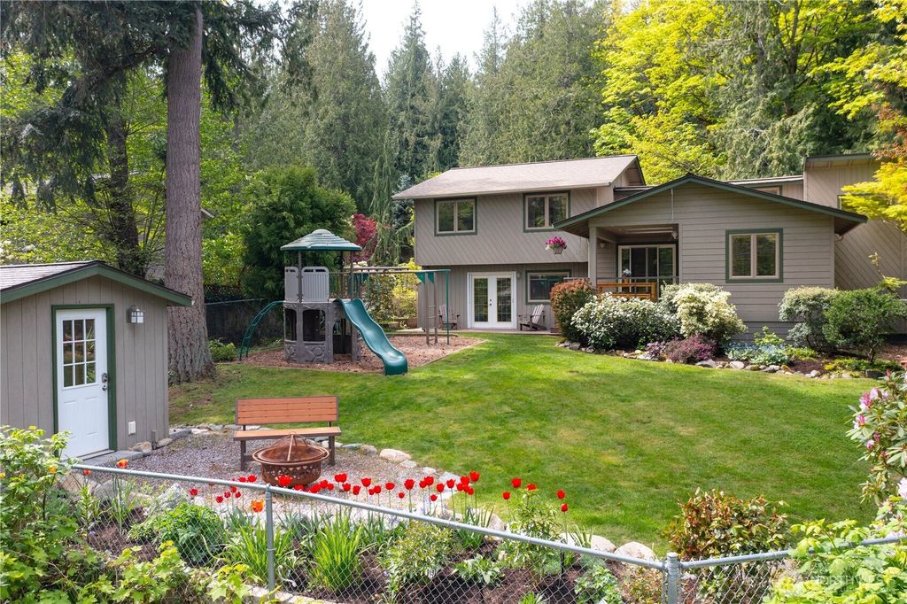 1536 Glen Cove Lane, Bellingham, WA 98229