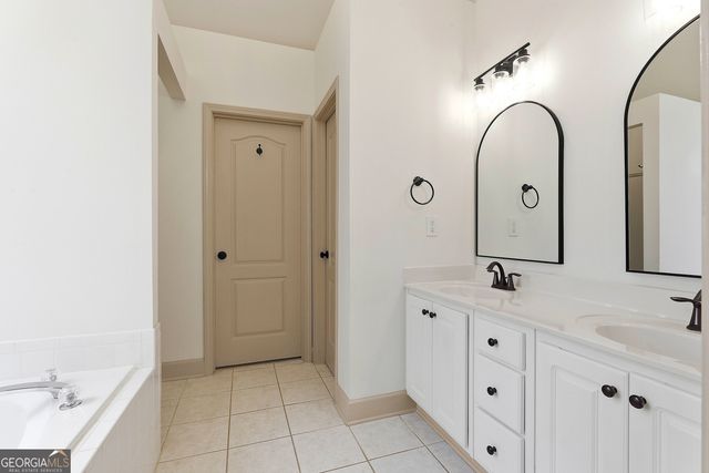 311 Ivy Vale Court, Tyrone, GA 30290