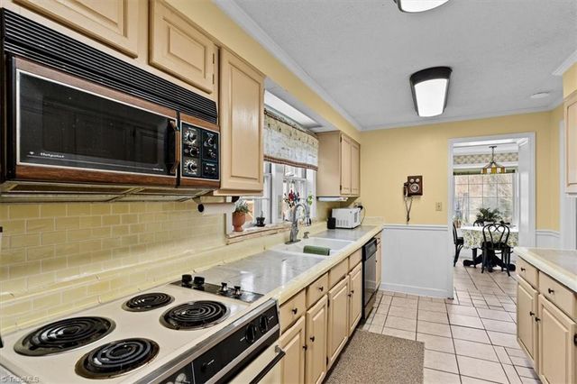 419 S Main Street, Kernersville, NC 27284