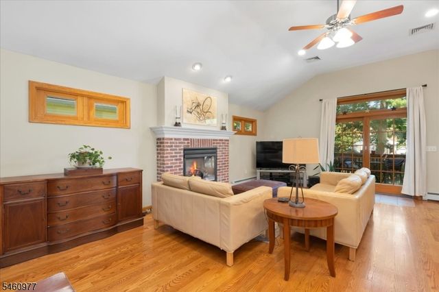 40 2nd Ave, Garwood Boro, NJ 07027