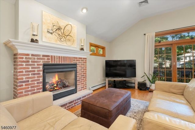 40 2nd Ave, Garwood Boro, NJ 07027